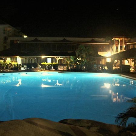 Le Petit Eden - Residence 3 Etoiles - Piscine Et Plage "Le Manganao" Saint-Francois  Exterior foto
